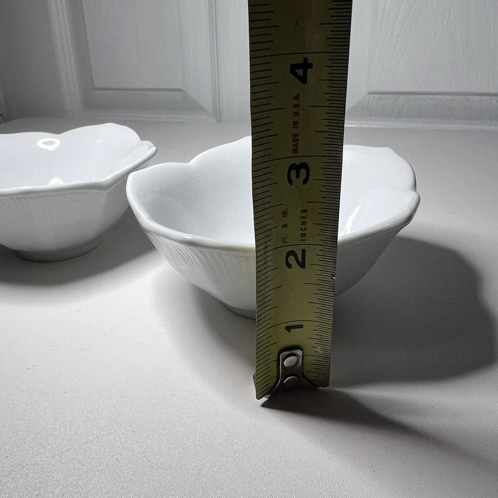 2 Vintage White Lotus Bowls‎ Petal Flower Ribbed Porcelain Dessert Ice Cream